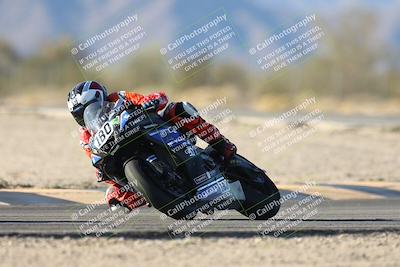 media/Dec-07-2025-CVMA (Sun) [[3e7d2de5dc]]/Race 12- Formula 40 MW and LW/